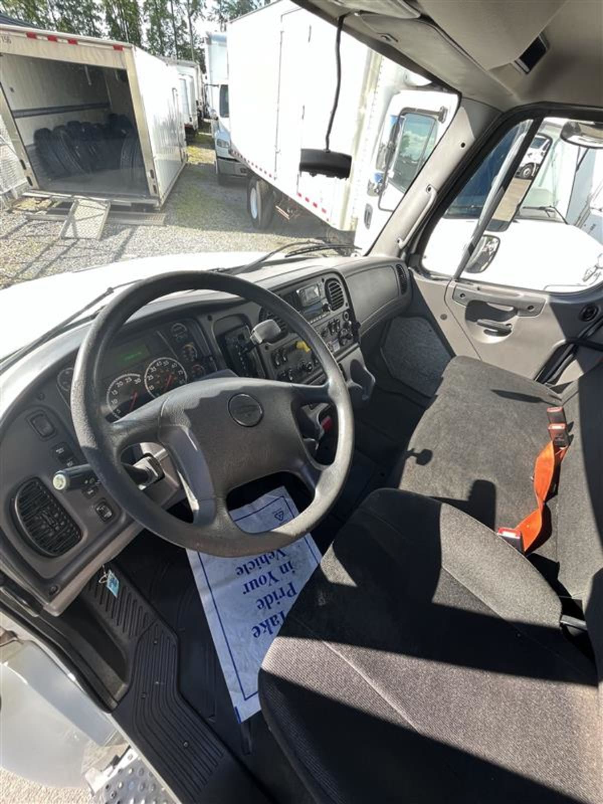 2018 Freightliner/Mercedes M2 106 684832