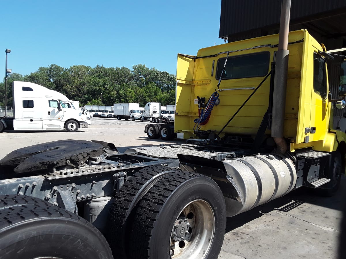 2018 Volvo VNL64TRACTOR 684869