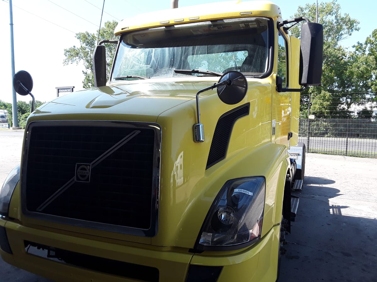 2018 Volvo VNL64TRACTOR 684869