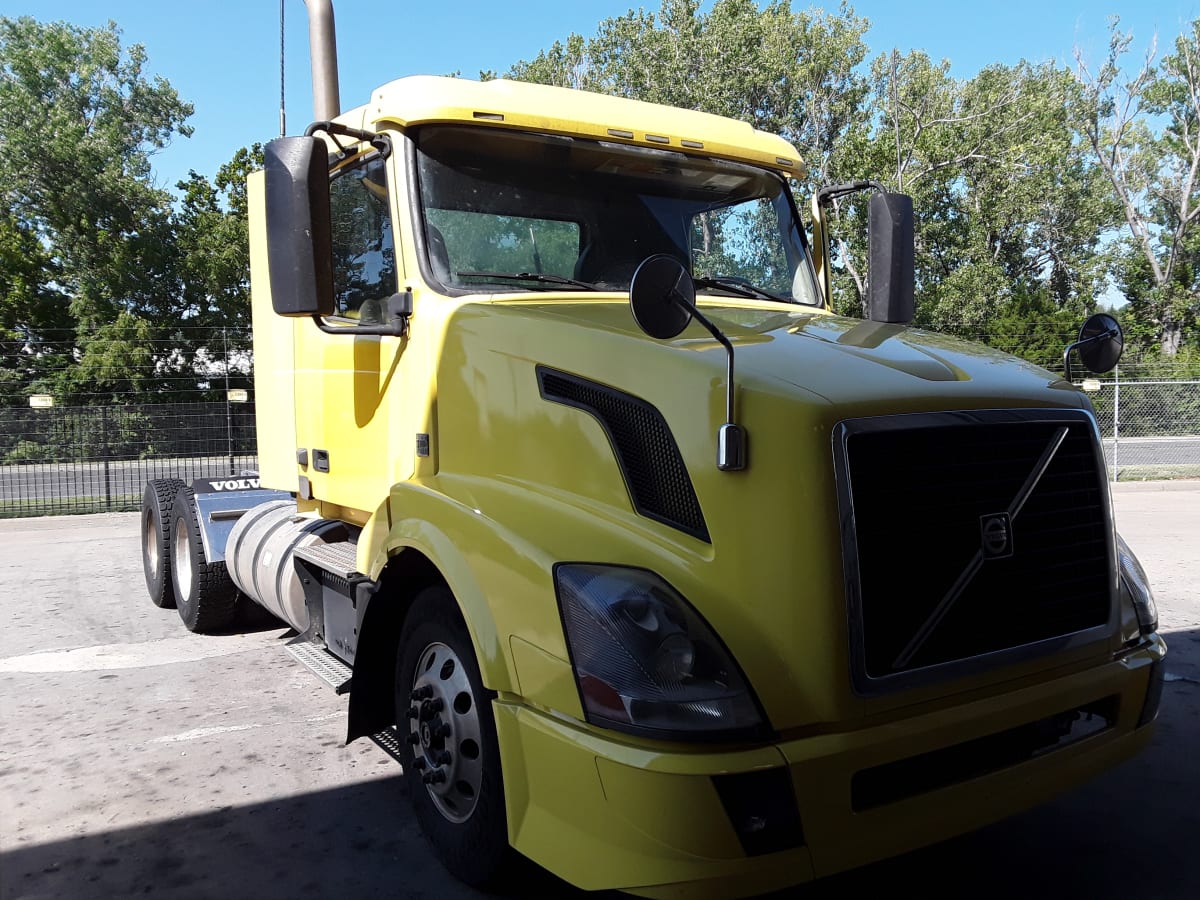 2018 Volvo VNL64TRACTOR 684869