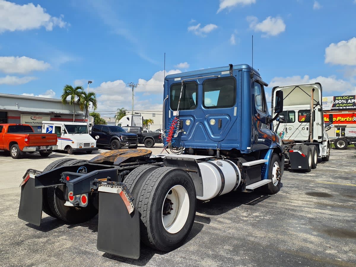 2018 Freightliner/Mercedes CASCADIA 113 684893
