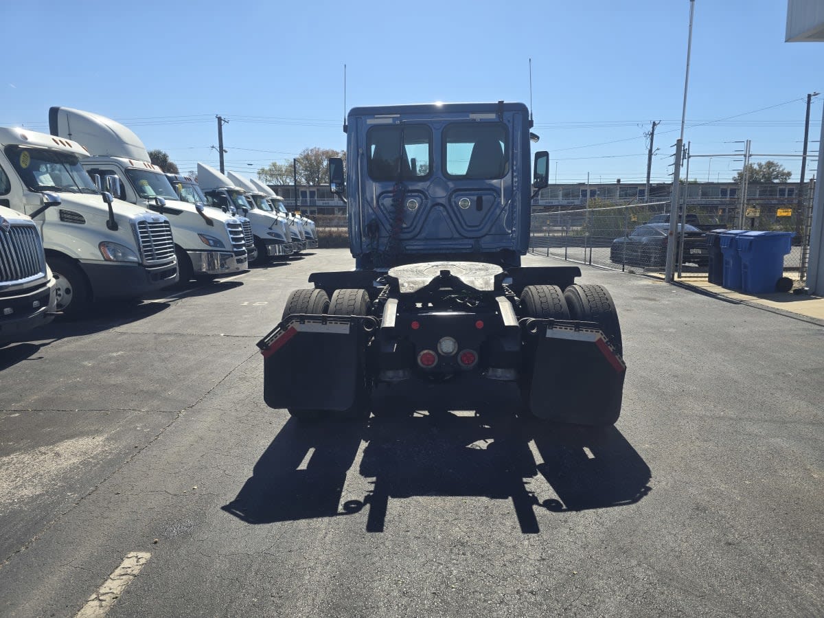 2018 Freightliner - image 5