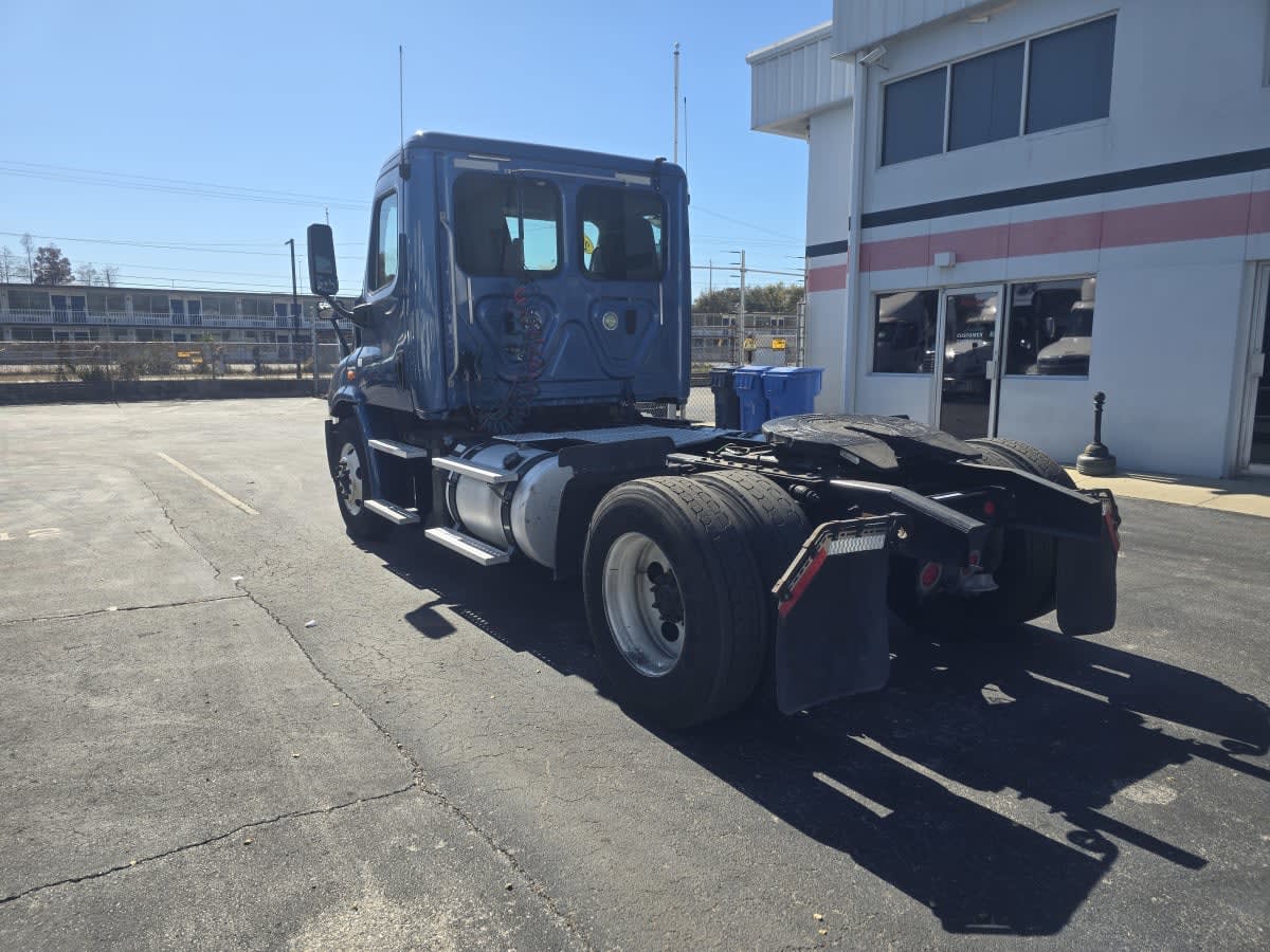 2018 Freightliner - image 4