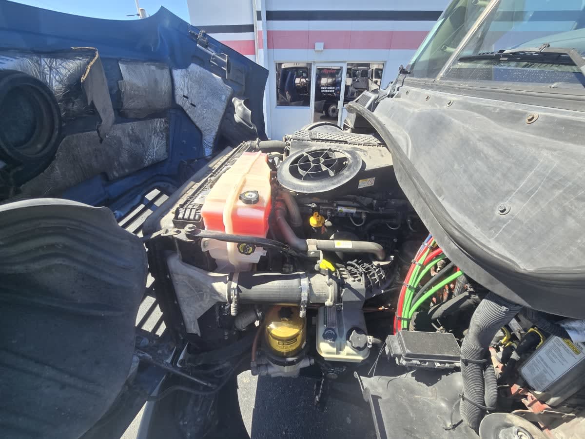 2018 Freightliner - image 8