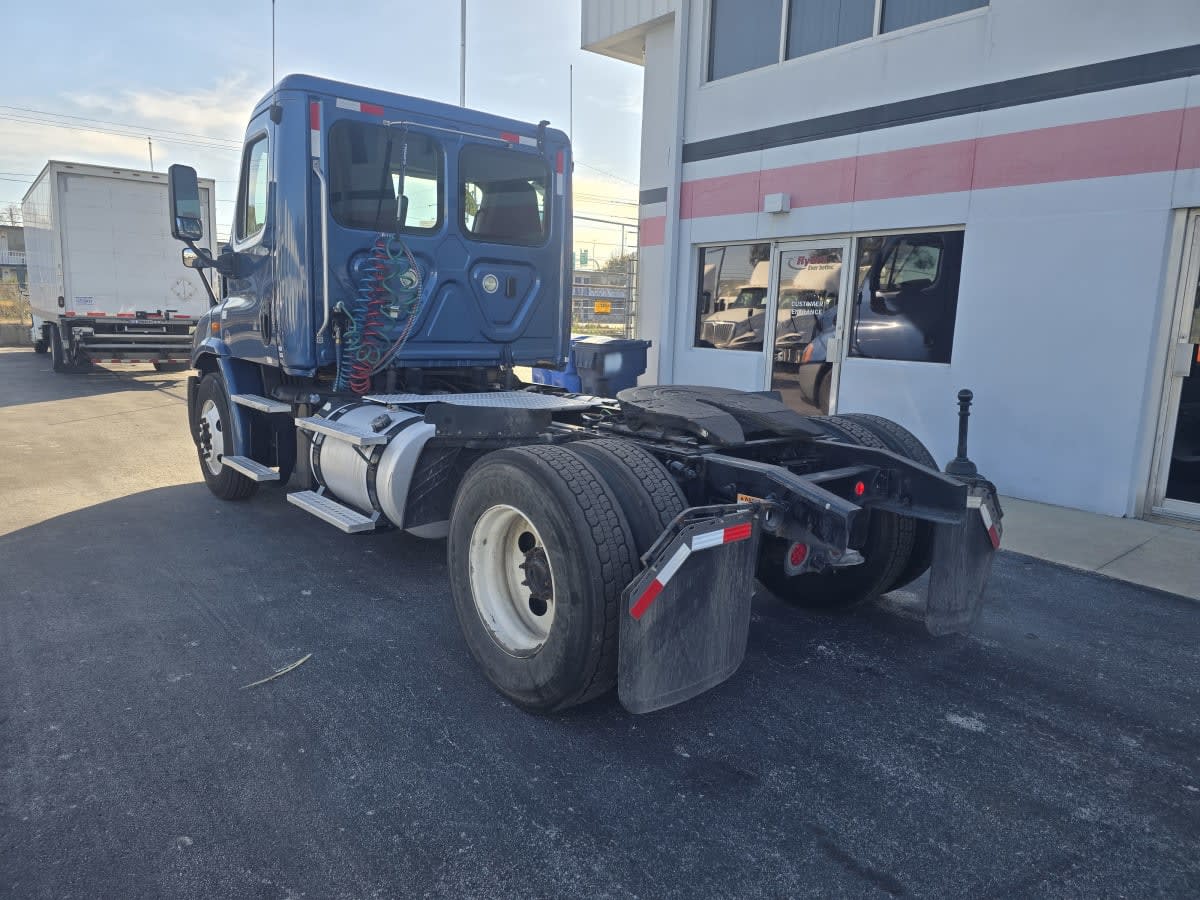 2018 Freightliner - image 4