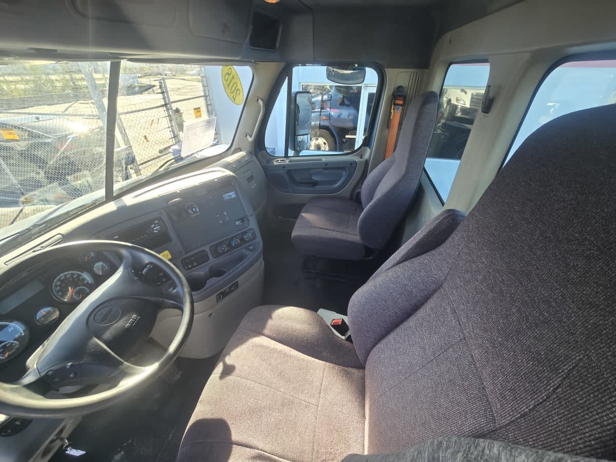 2018 Freightliner - image 7