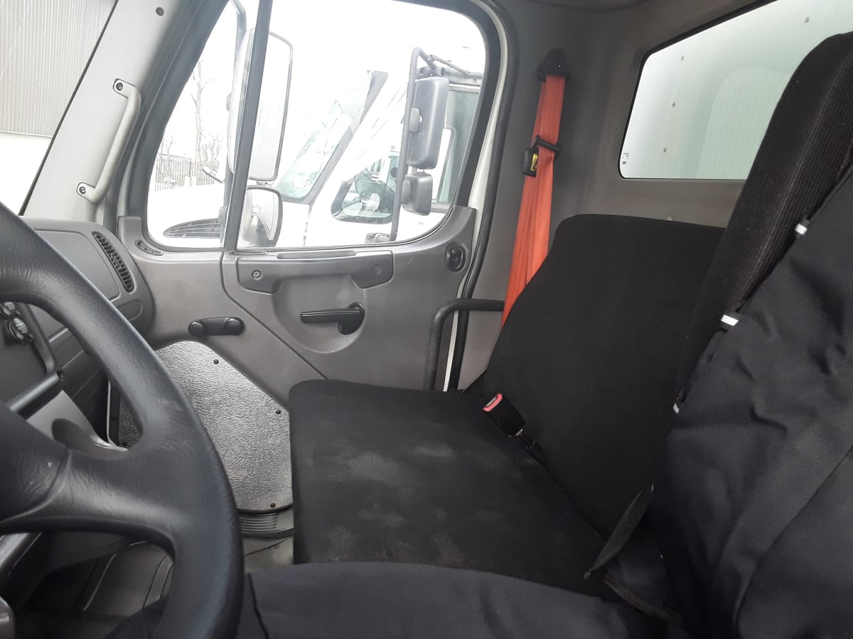 2018 Freightliner/Mercedes M2 106 684957