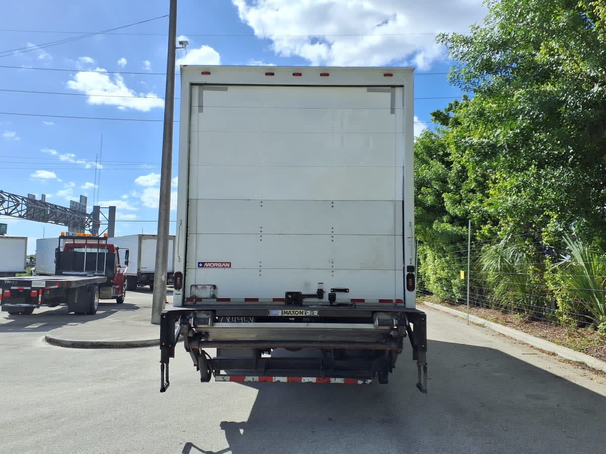 2018 Freightliner M2 106 in Davie, FL — photo 5