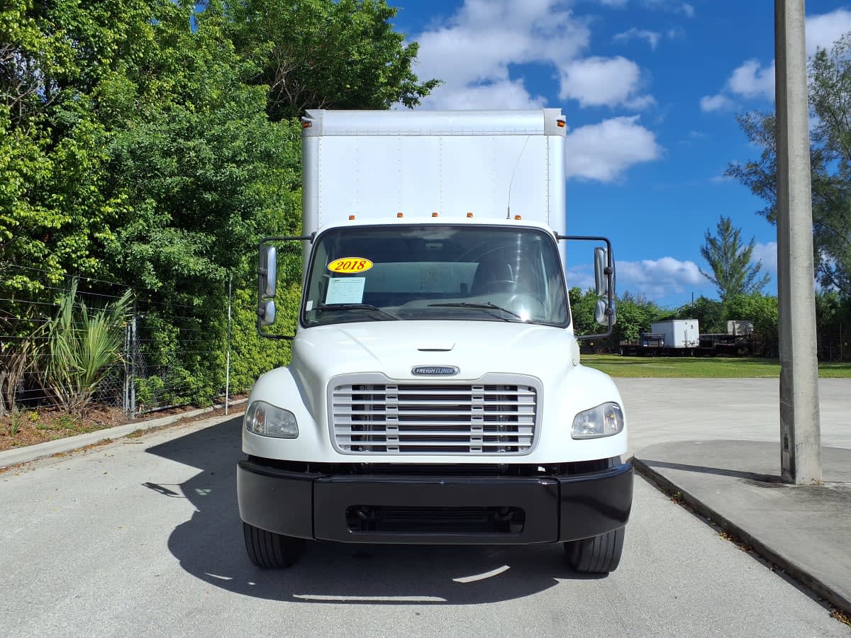 2018 Freightliner M2 106 in Davie, FL — photo 2