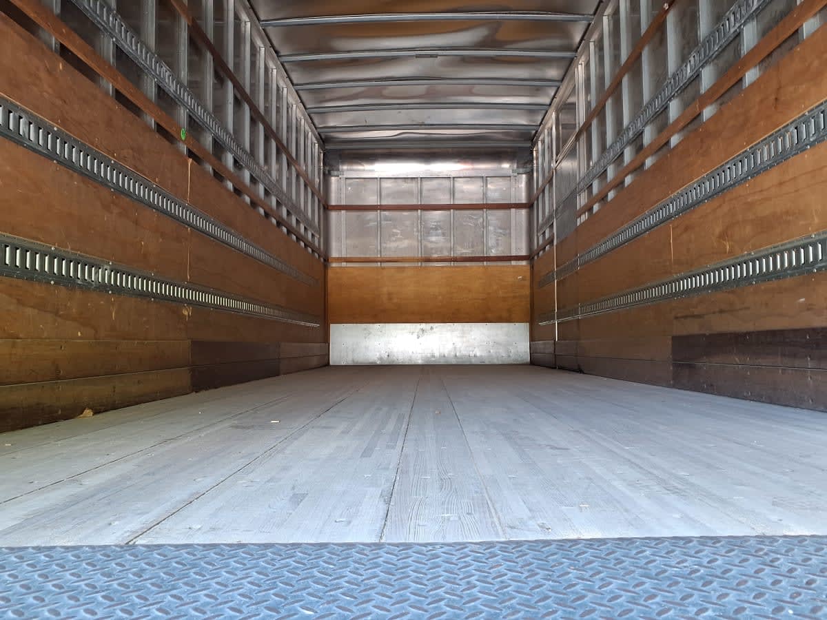 2018 Freightliner M2 106 in Davie, FL — photo 8