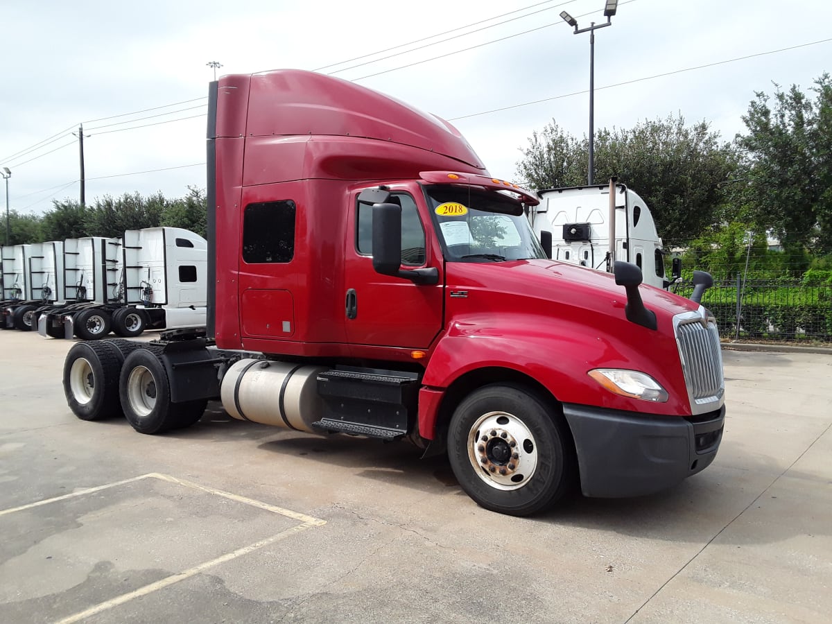 2018 Navistar International LT625 SLPR CAB 684980