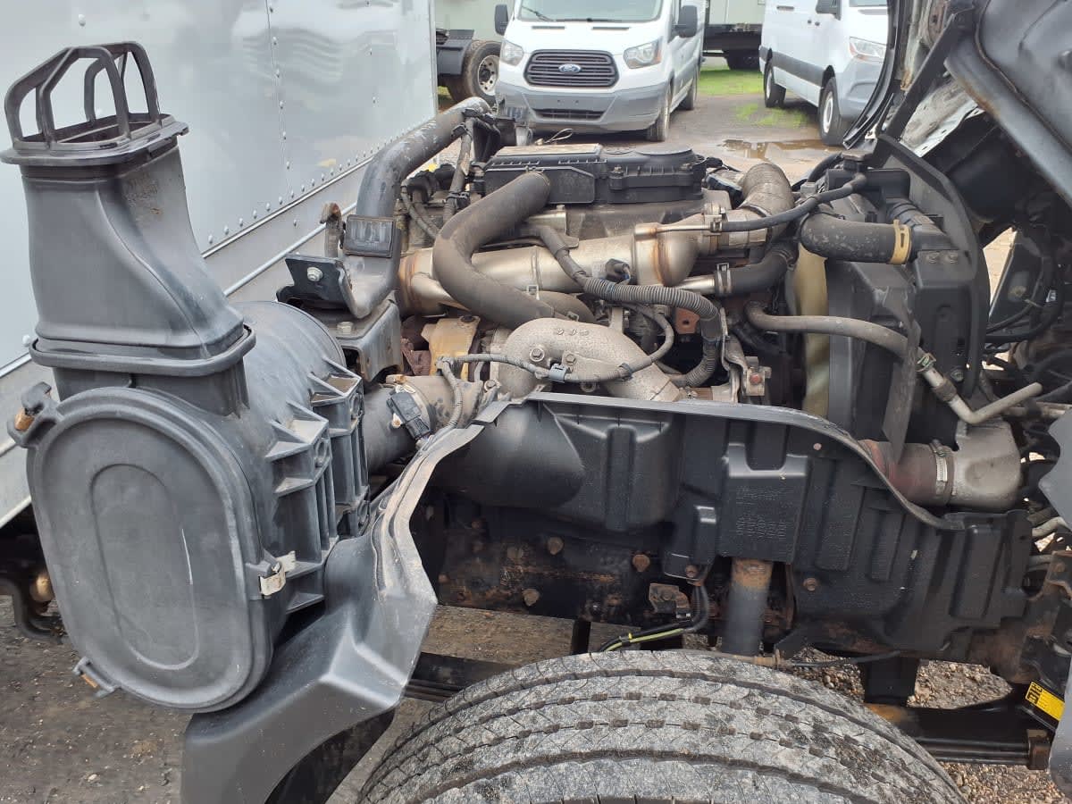 2018 Hino HINO 195 685058