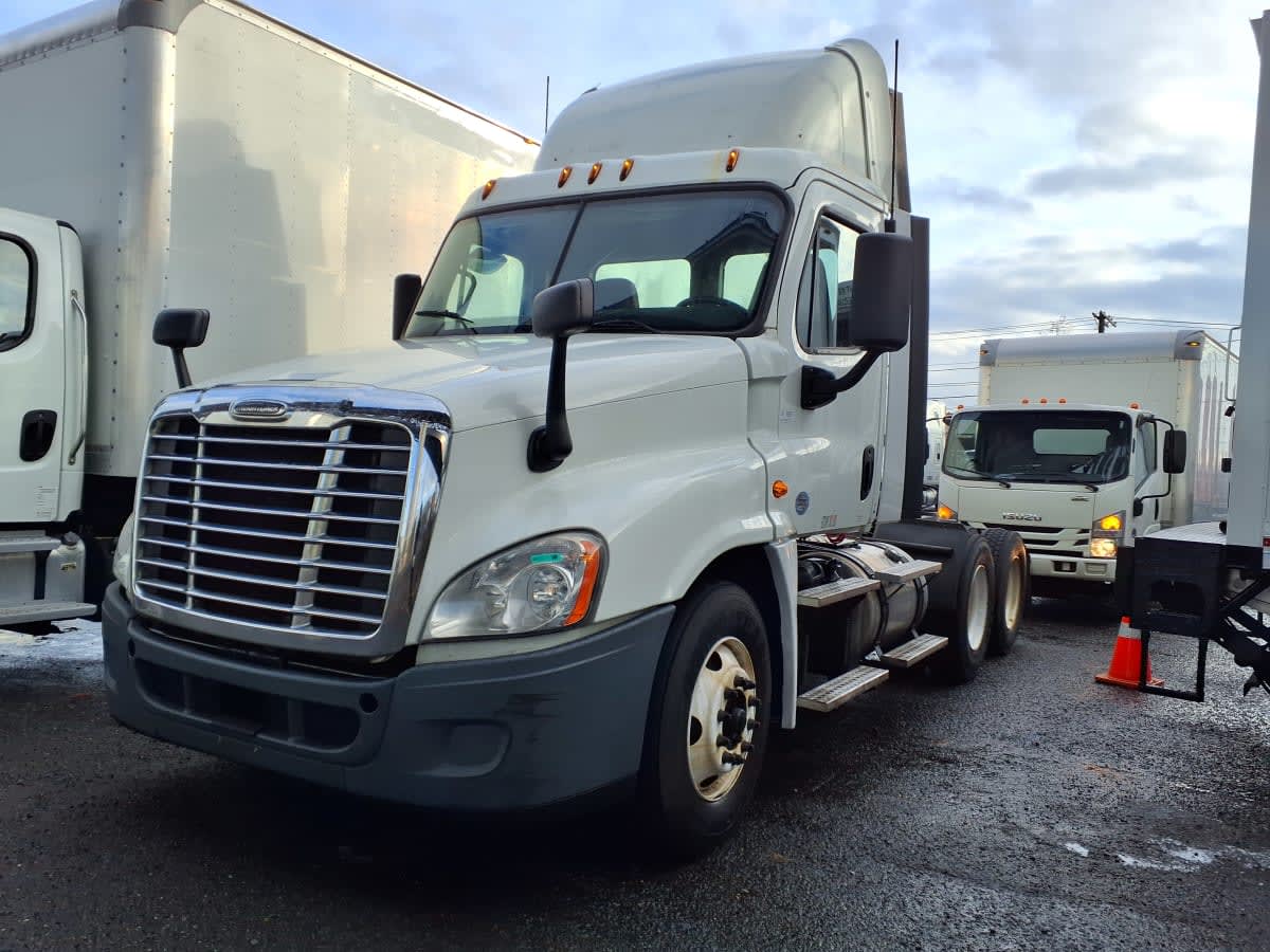 2018 Freightliner/Mercedes CASCADIA 125 685077