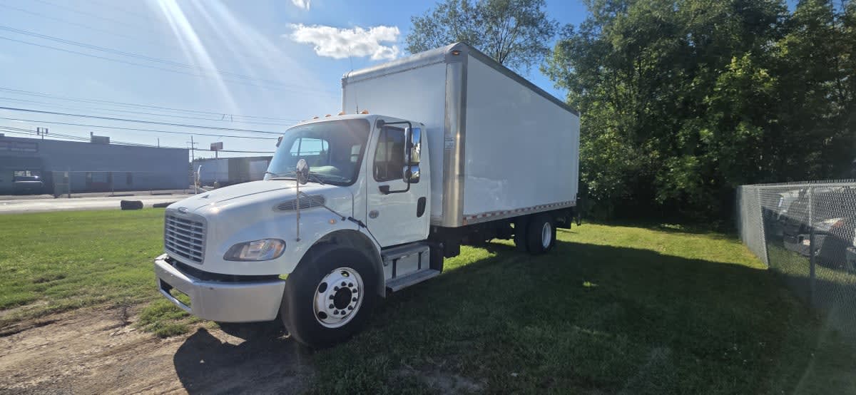 2018 Freightliner/Mercedes M2 106 685096 2018 Freightliner/Mercedes M2 106 685096
