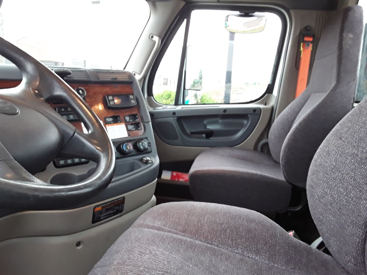 2018 Freightliner/Mercedes CASCADIA 125 685104