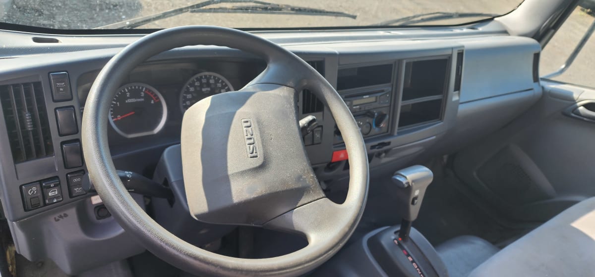 2017 Isuzu NPR HD 685165