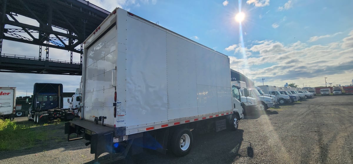 2017 Isuzu NPR HD 685165