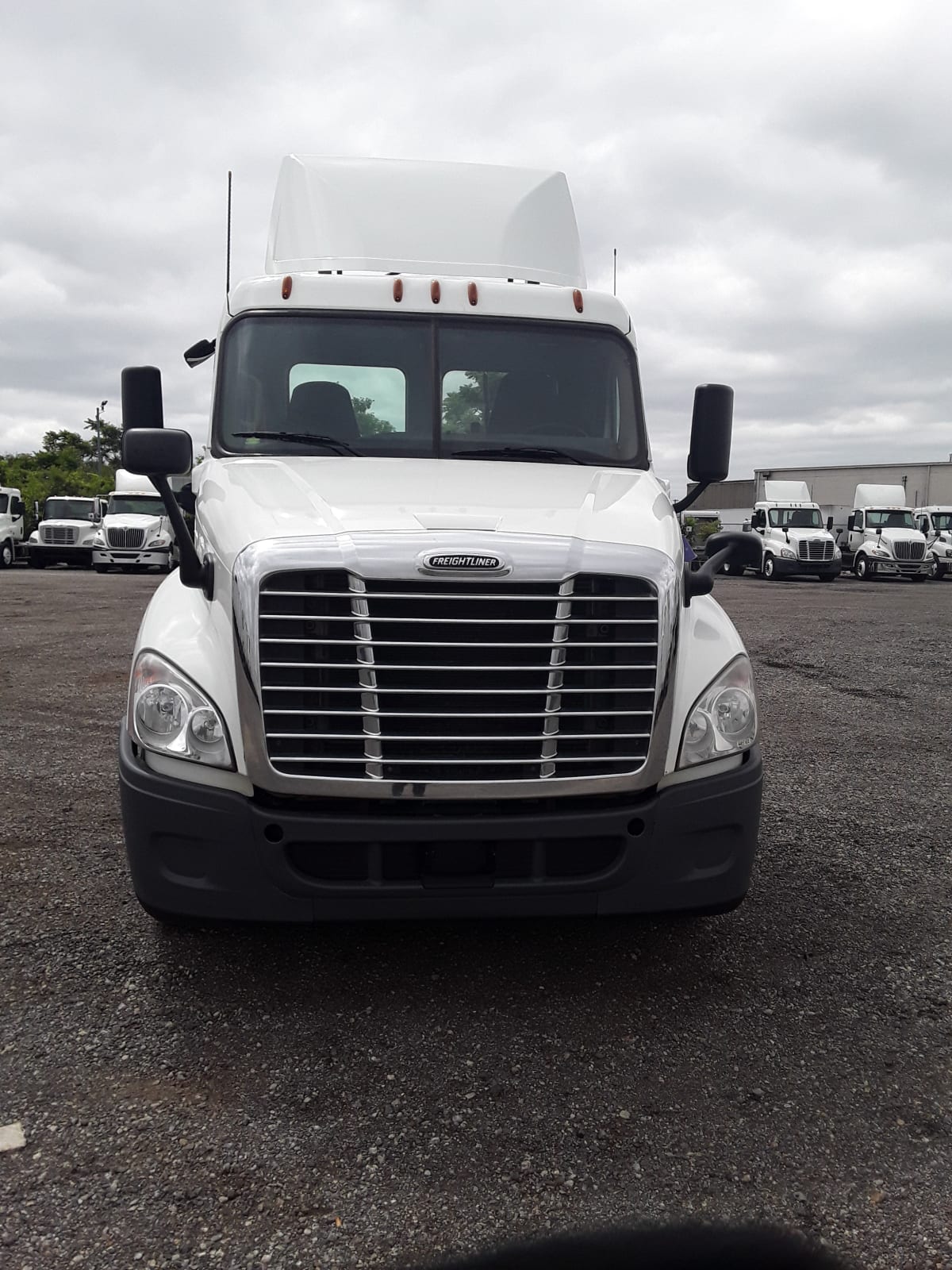 2018 Freightliner/Mercedes CASCADIA 125 685182