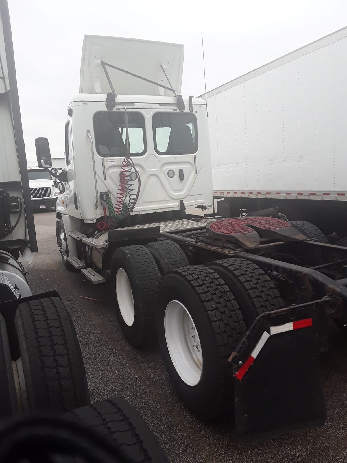 2018 Freightliner/Mercedes CASCADIA 125 685190