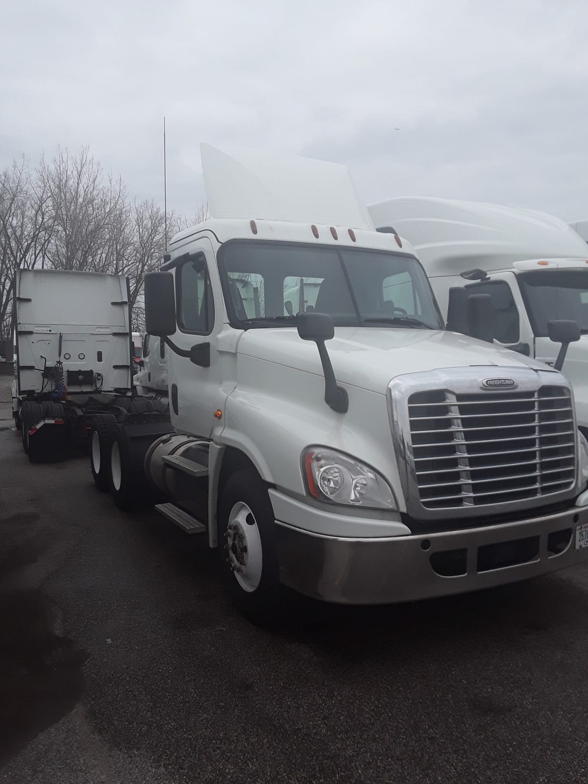 2018 Freightliner/Mercedes CASCADIA 125 685190