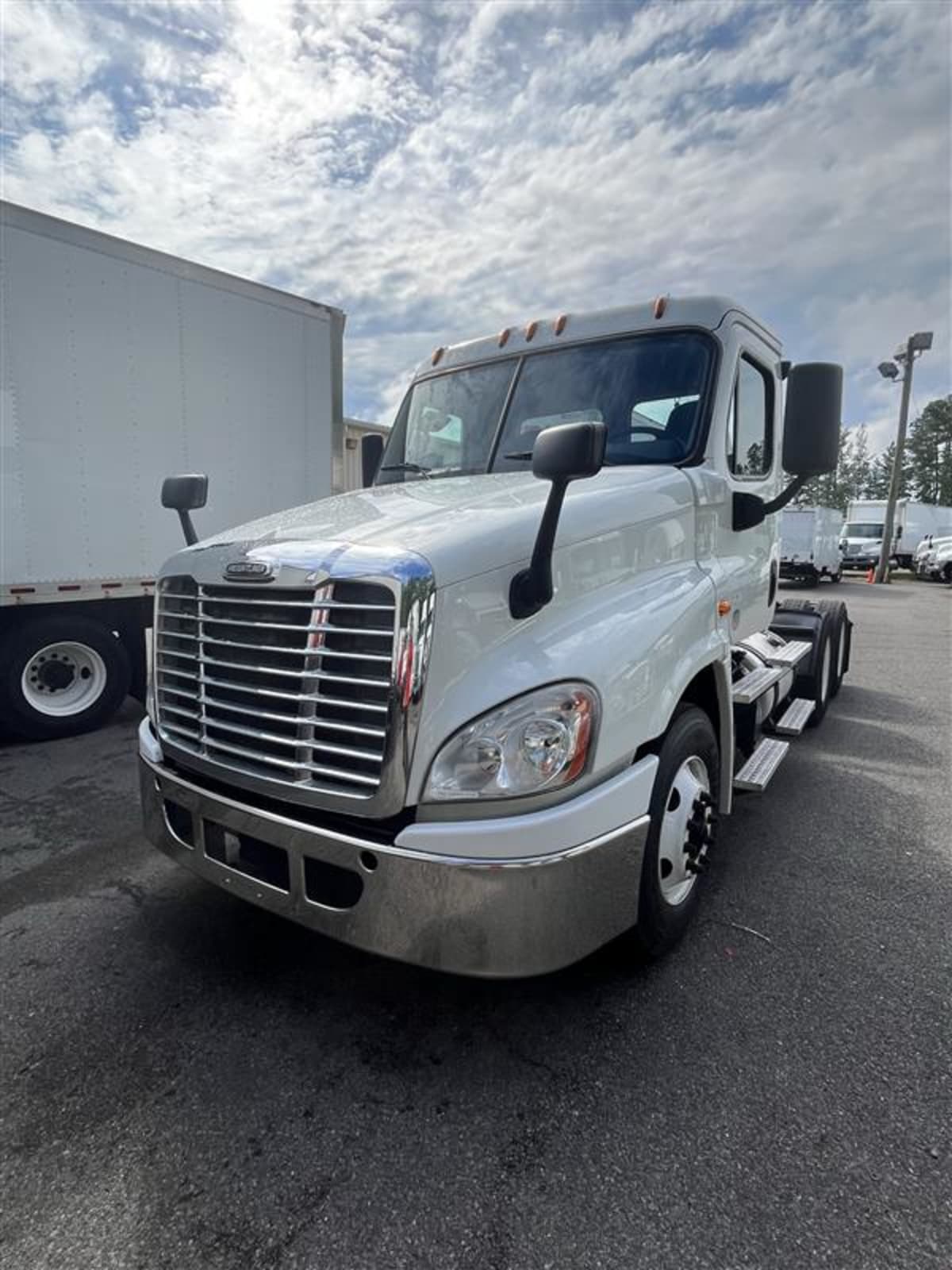 2018 Freightliner/Mercedes CASCADIA 125 685207