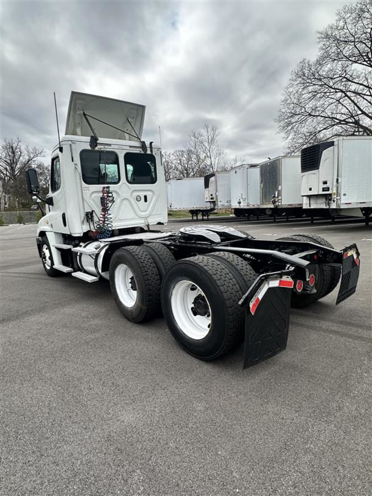 2018 Freightliner/Mercedes CASCADIA 125 685208