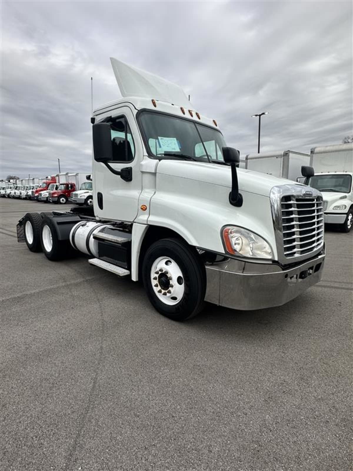 2018 Freightliner/Mercedes CASCADIA 125 685208