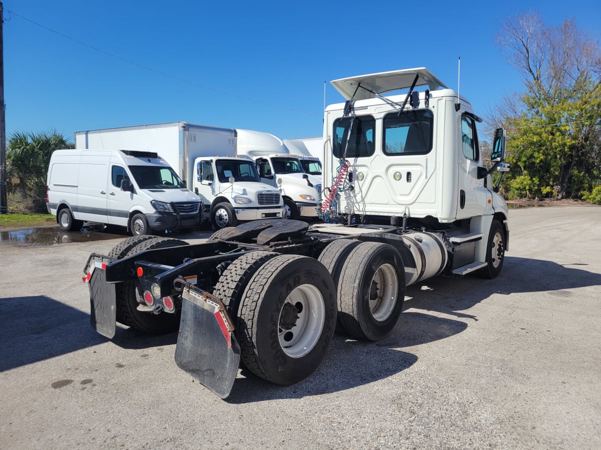 2018 Freightliner/Mercedes CASCADIA 125 685209