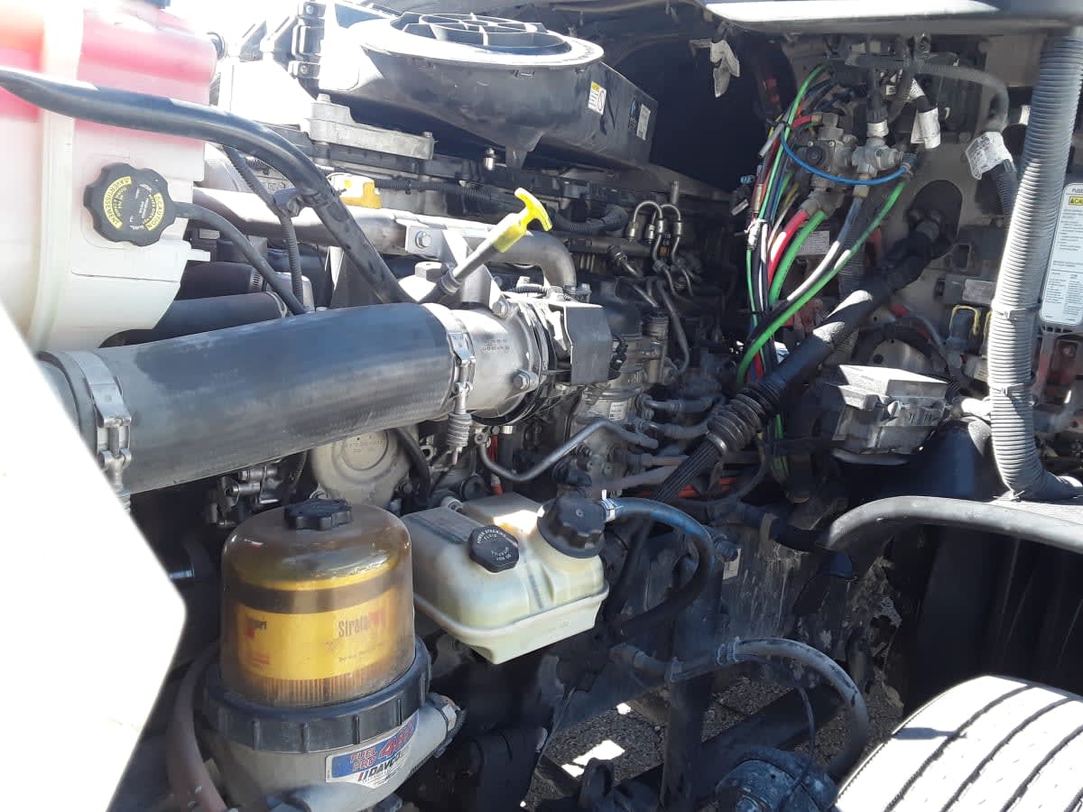 2018 Freightliner Cascadia in La Vergne, TN — photo 8