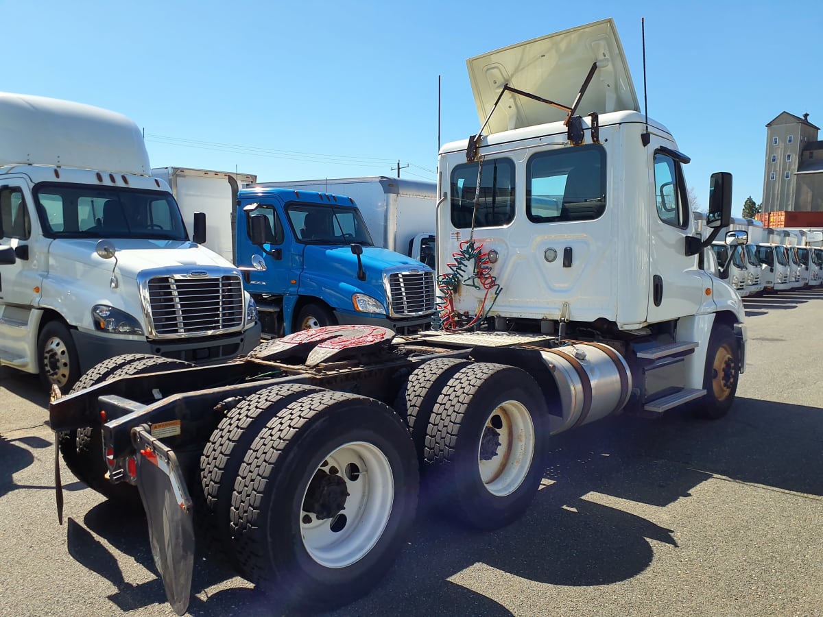 2018 Freightliner/Mercedes CASCADIA 125 685240