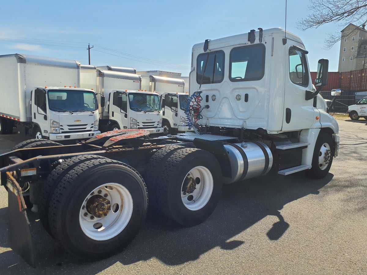 2018 Freightliner/Mercedes CASCADIA 125 685242