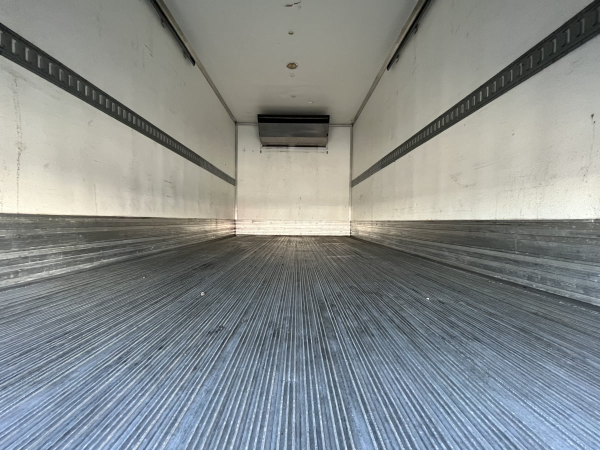 2017 Isuzu NPR 685276