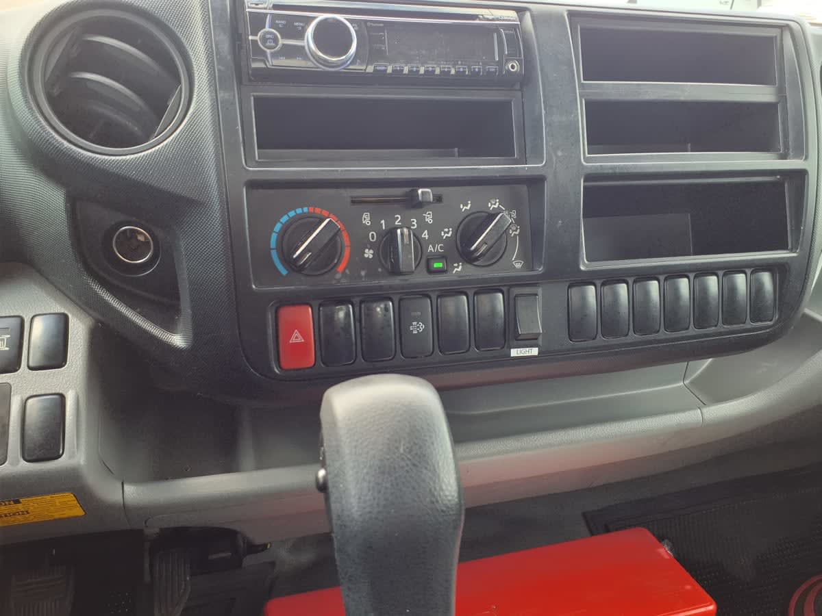 2018 Hino HINO 195 685378