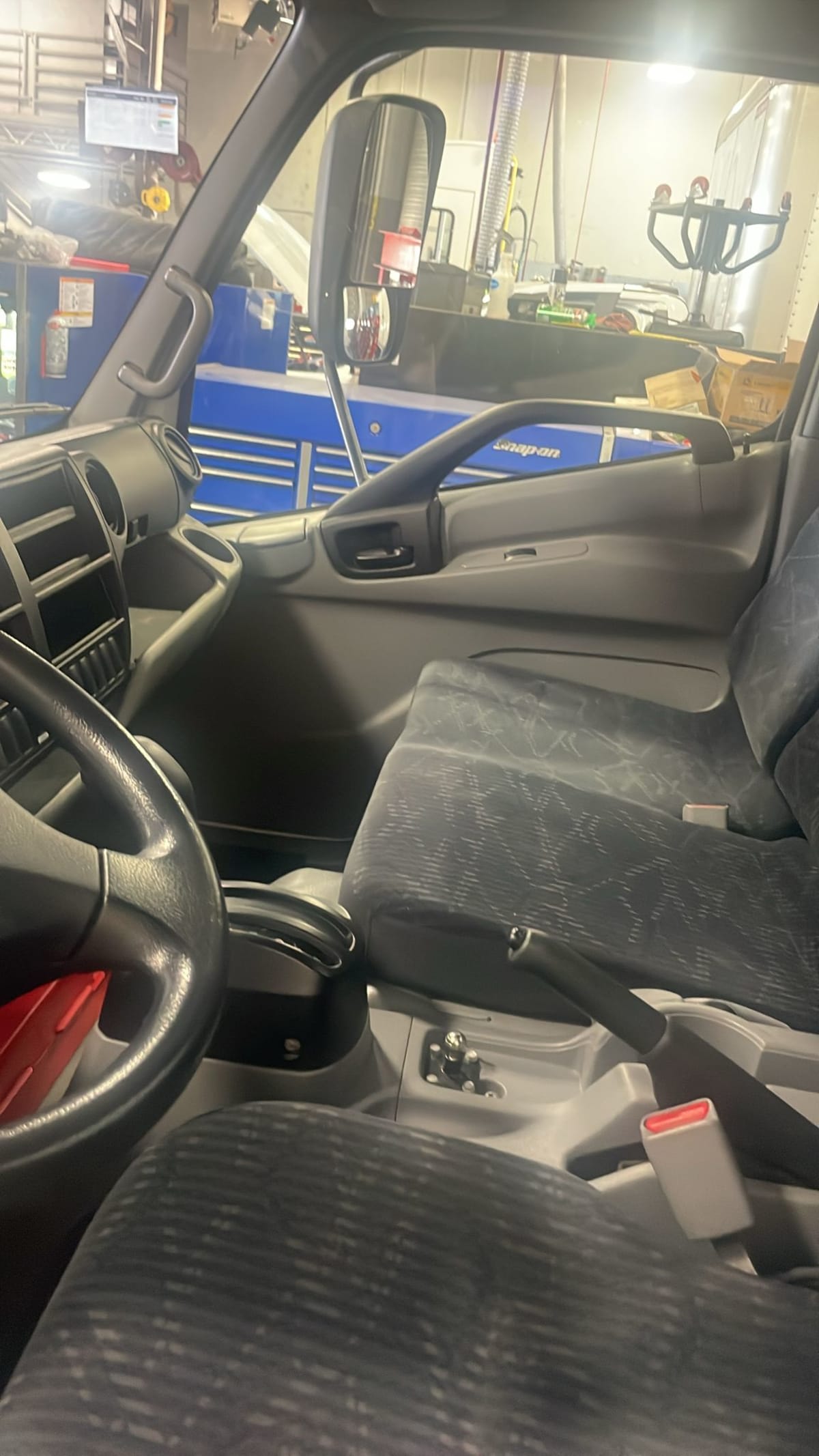 2018 Hino HINO 195 685382