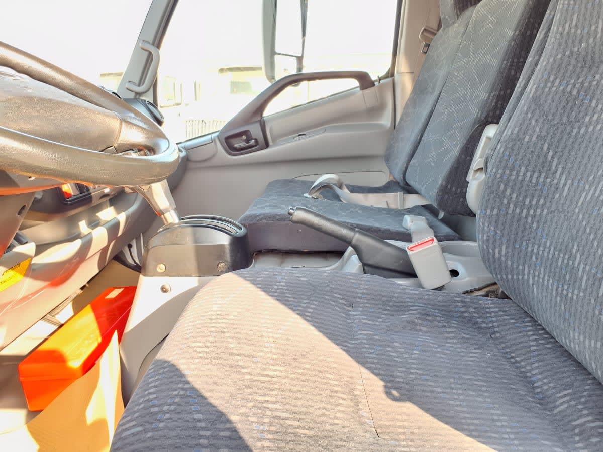 2018 Hino HINO 195 685383