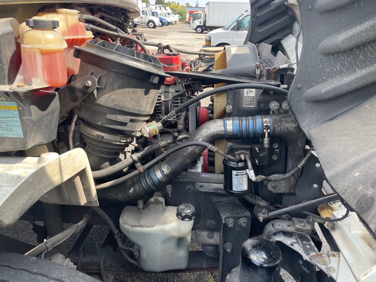 2018 Freightliner/Mercedes M2 106 685406