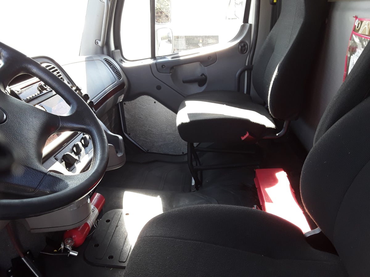 2018 Freightliner/Mercedes M2 106 685414