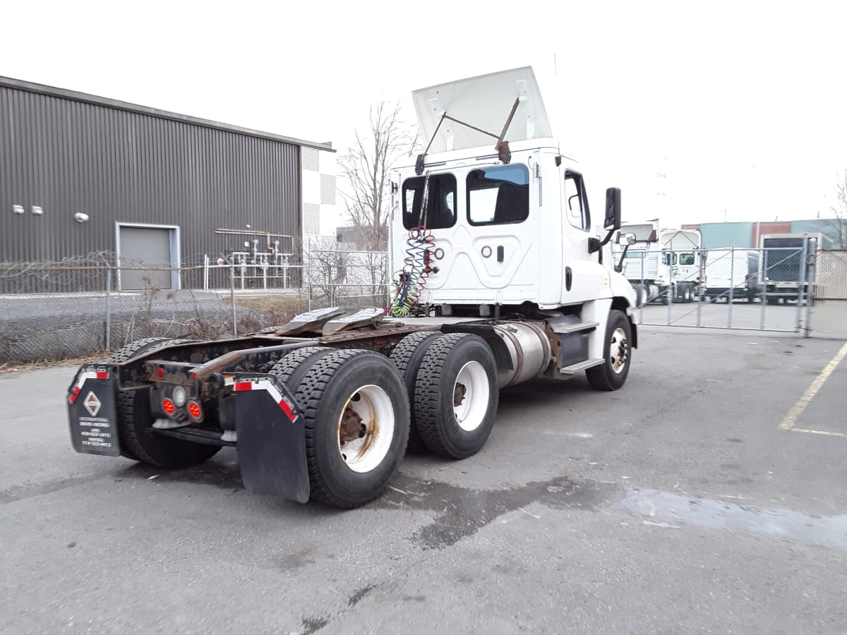 2018 Freightliner/Mercedes CASCADIA 125 685439