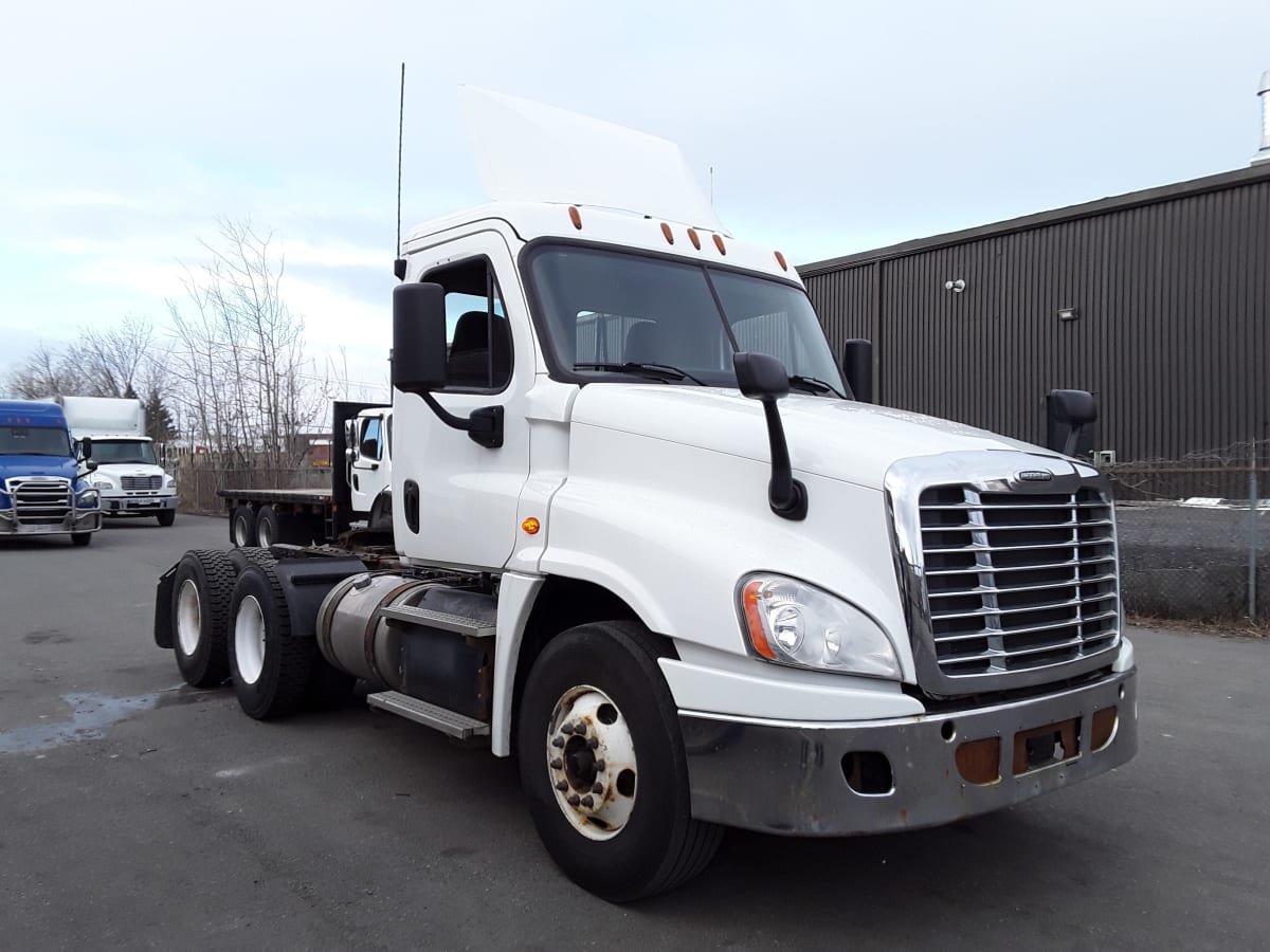 2018 Freightliner/Mercedes CASCADIA 125 685439