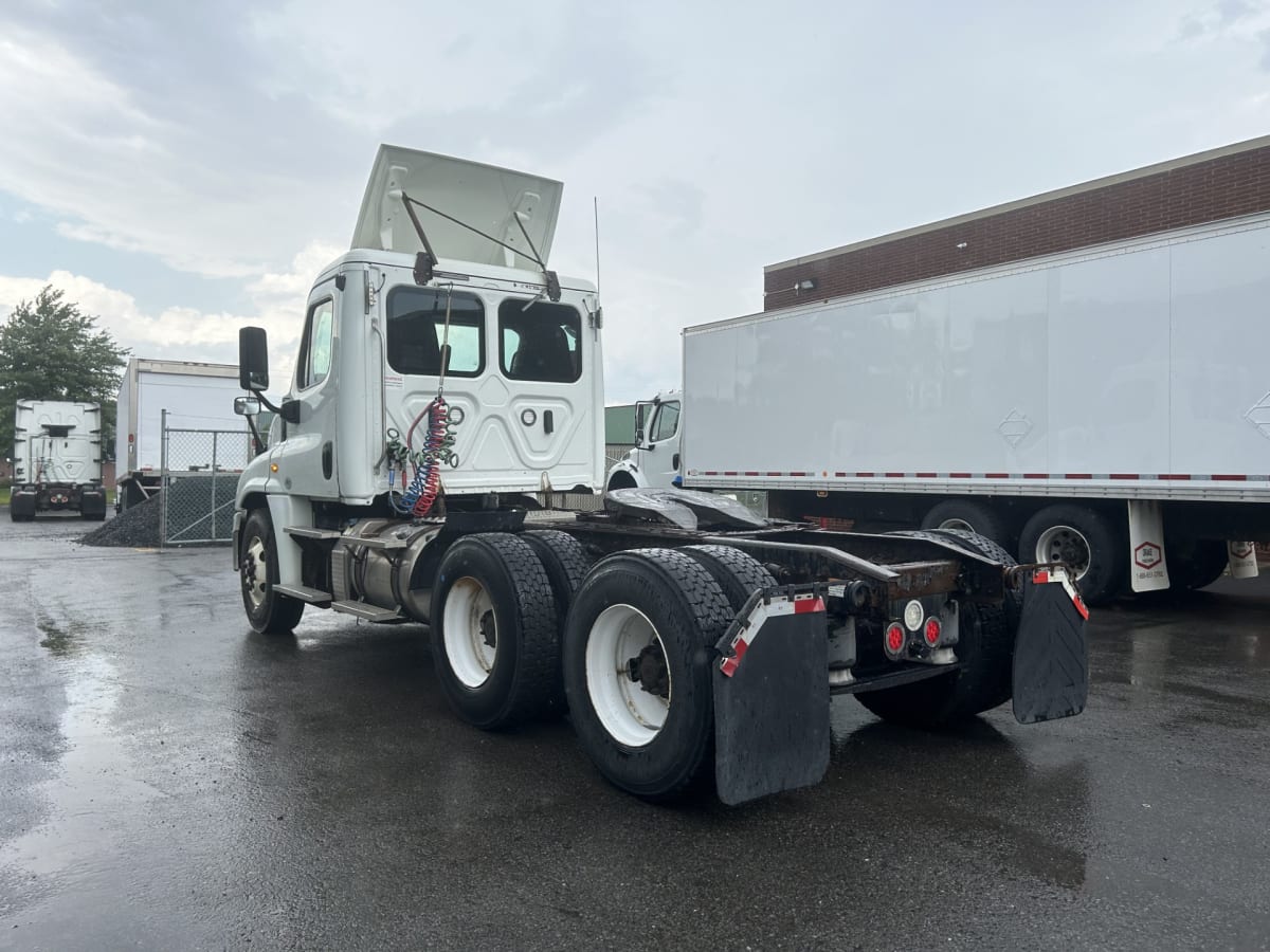 2018 Freightliner/Mercedes CASCADIA 125 685475