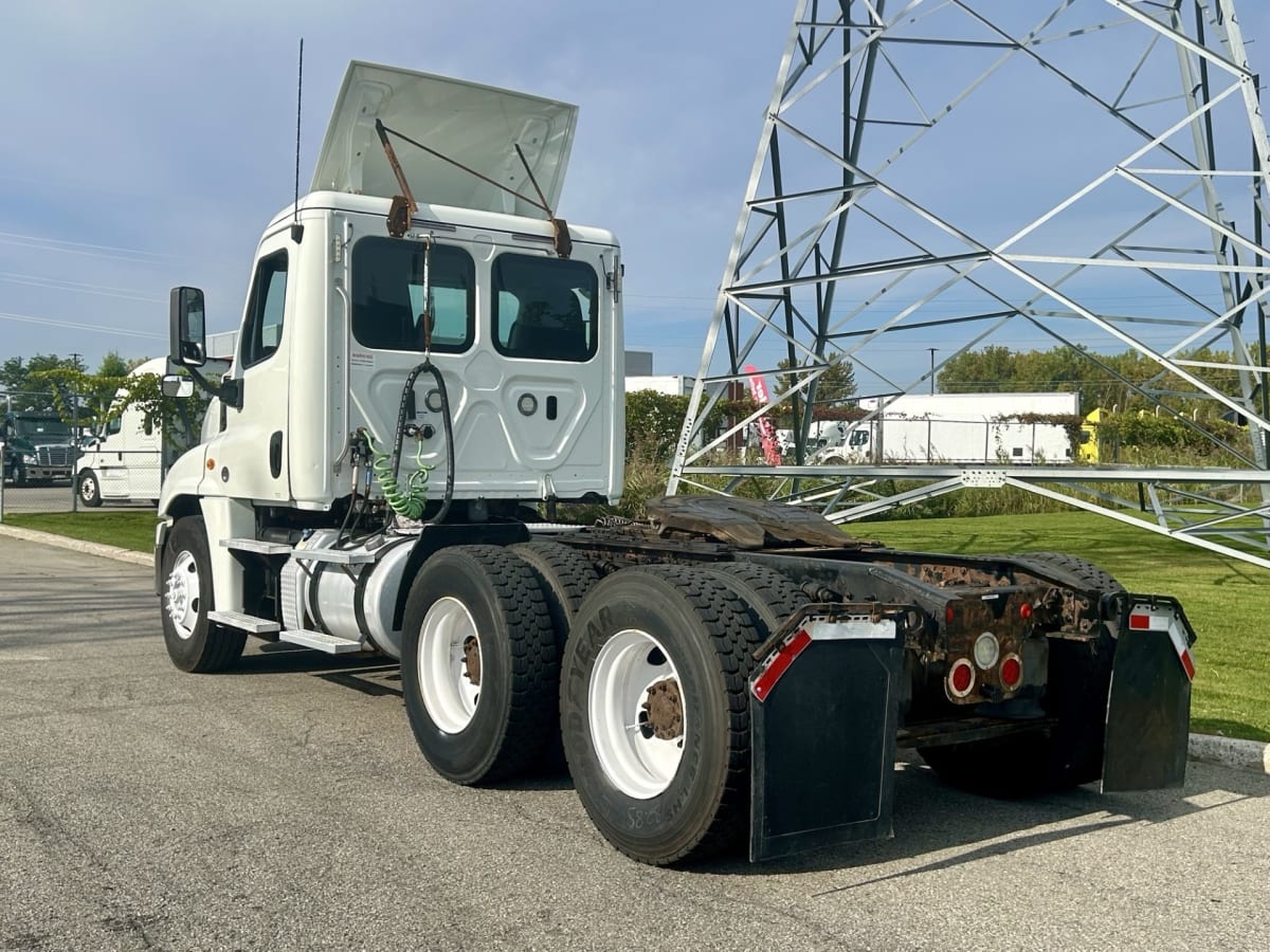 2018 Freightliner/Mercedes CASCADIA 125 685478