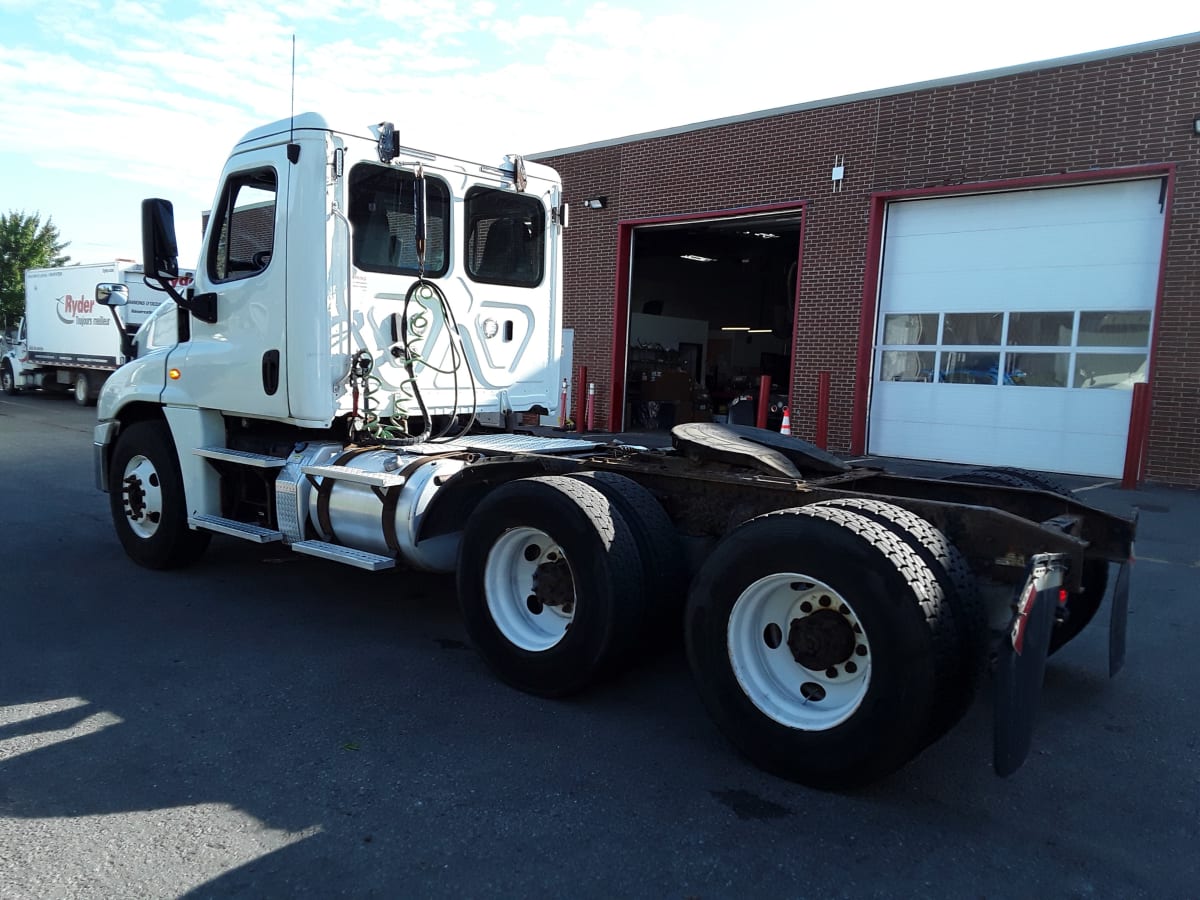 2018 Freightliner/Mercedes CASCADIA 125 685479