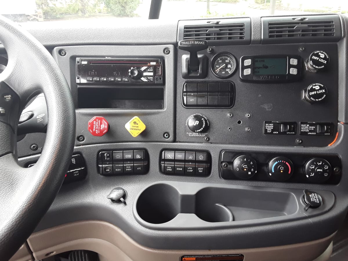 2018 Freightliner/Mercedes CASCADIA 125 685485