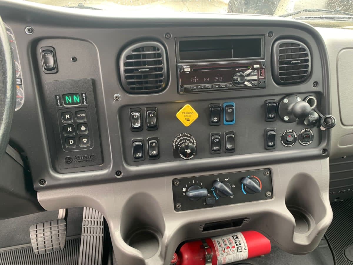 2018 Freightliner/Mercedes M2 106 685537