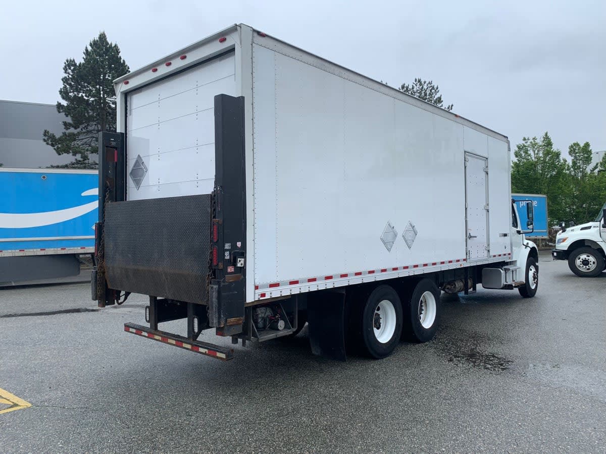 2018 Freightliner/Mercedes M2 106 685537