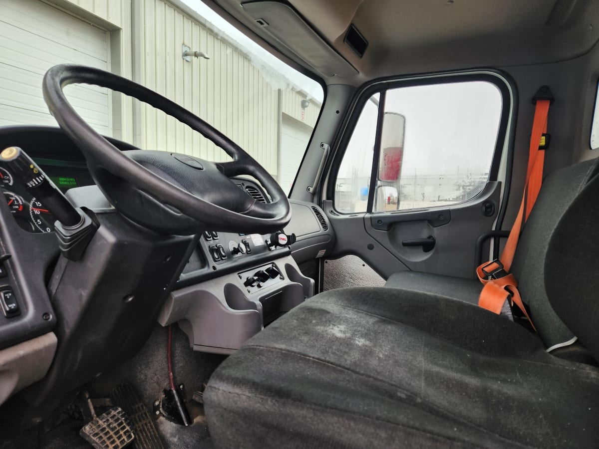 2018 Freightliner/Mercedes M2 106 685548