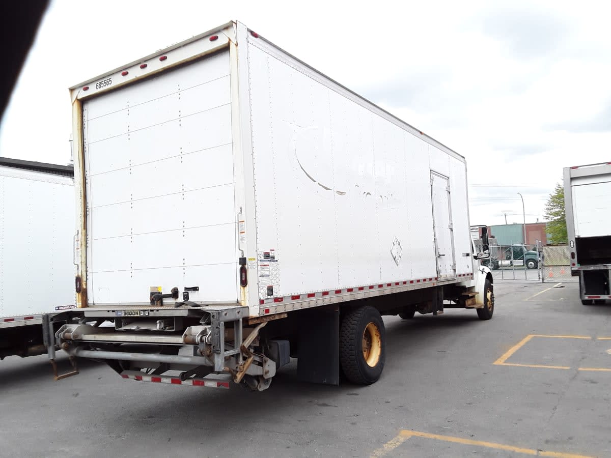 2018 Freightliner M2 106 685565
