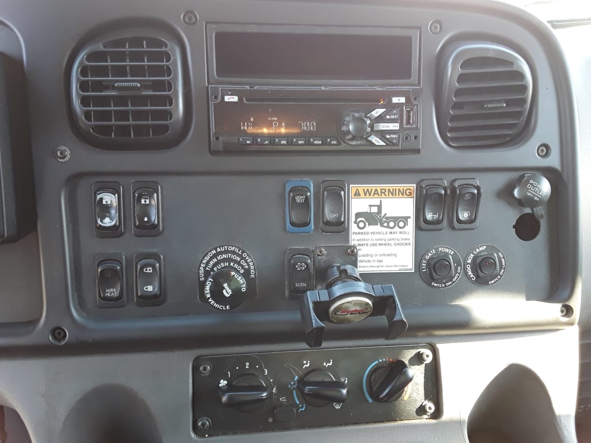 2018 Freightliner/Mercedes M2 106 685566