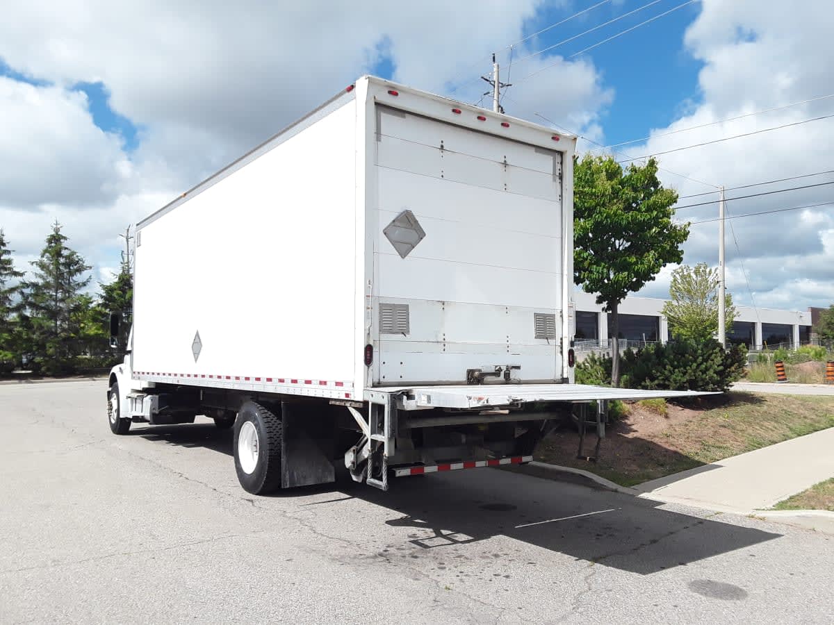 2018 Freightliner M2 106 685570