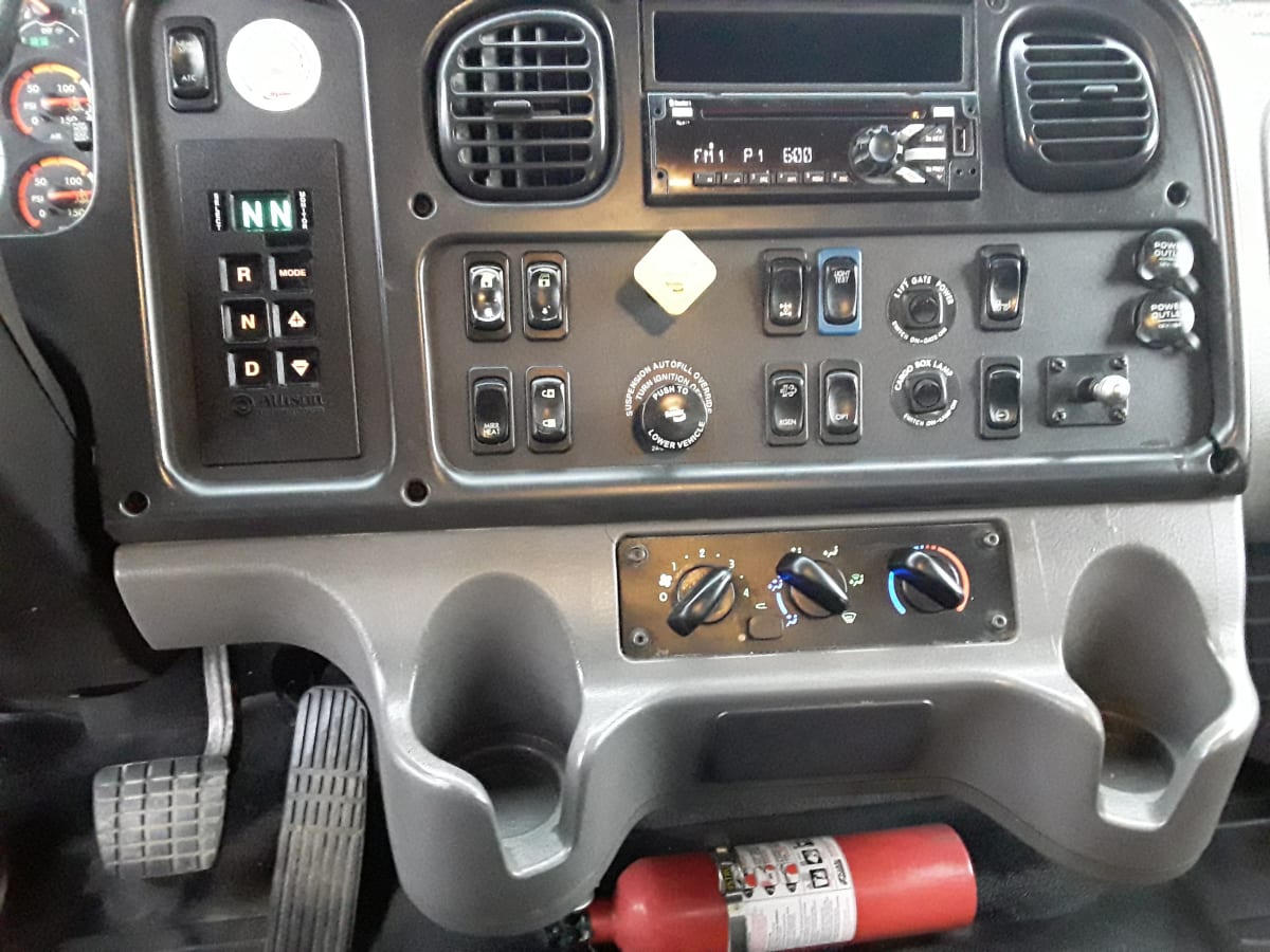 2018 Freightliner/Mercedes M2 106 685602